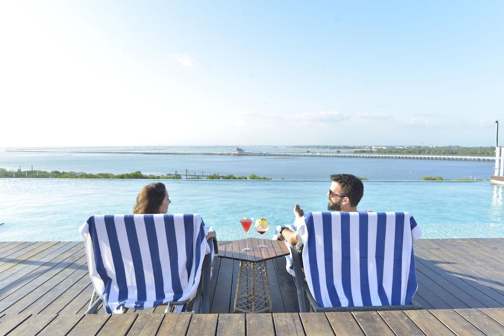 The Crystal Luxury Bay Resort Nusa Dua Nusa Dua  Kültér fotó